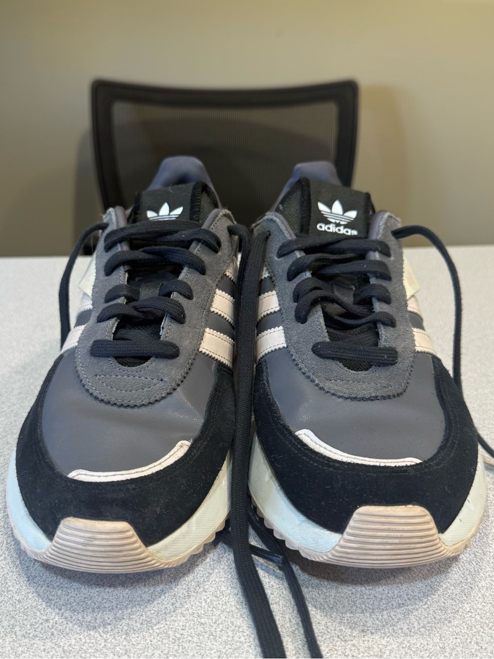 Adidas RETROPY F2 SHOES Women’s Size 9 Grey Five / Wonder Quartz / Carbon - Picture 2 of 7